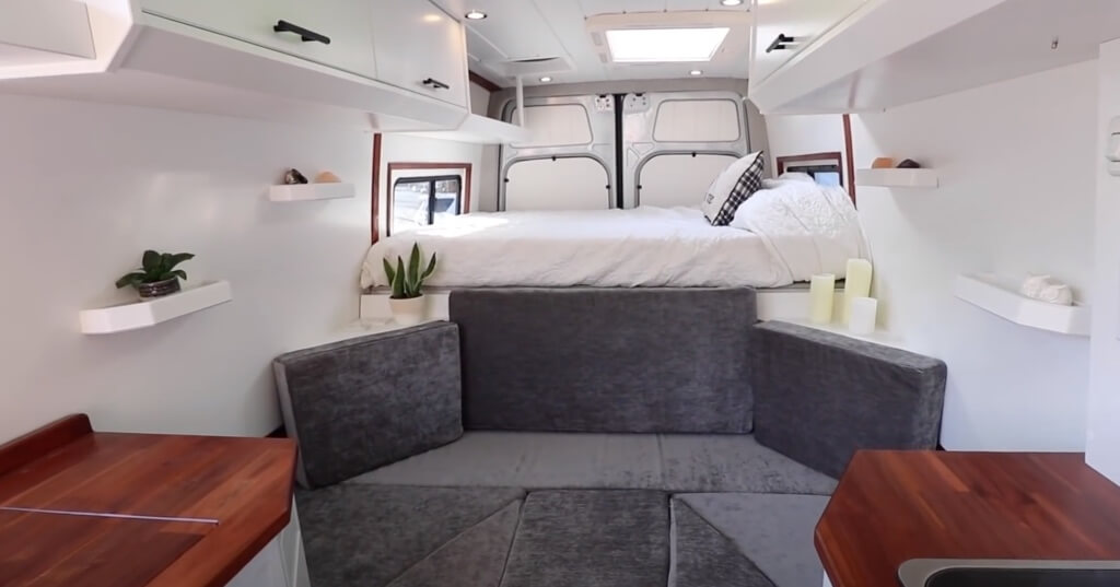 Living in a Sprinter Van 5 RealLife Examples {+ HowTo Guide}